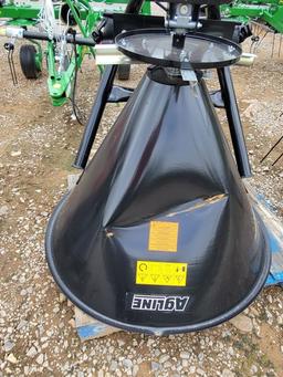 NEW AGLINE F/500 BLACK SPREADER SN:2304318, DENTED