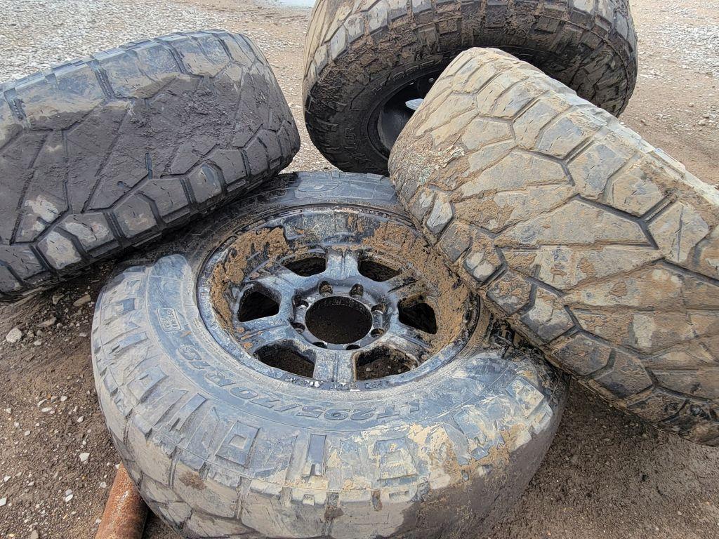 SET OF 4 WHEELS AND TIRES 295/70/18 FOR CHEVY 8 LUG