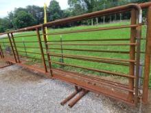 NEW 24' HEAVY DUTY FREE STANDING PANEL WITH 7' GATE WELDED ON