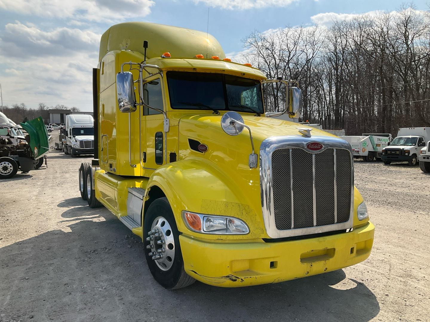 2010 PETERBILT 386 Serial Number: 1XPHD49XXAD102705