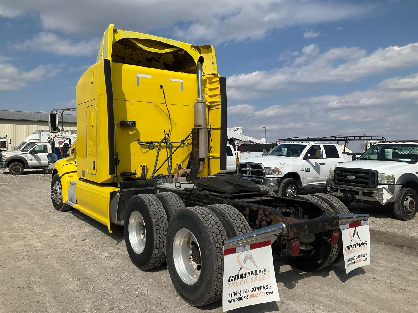 2010 PETERBILT 386 Serial Number: 1XPHD49XXAD102705