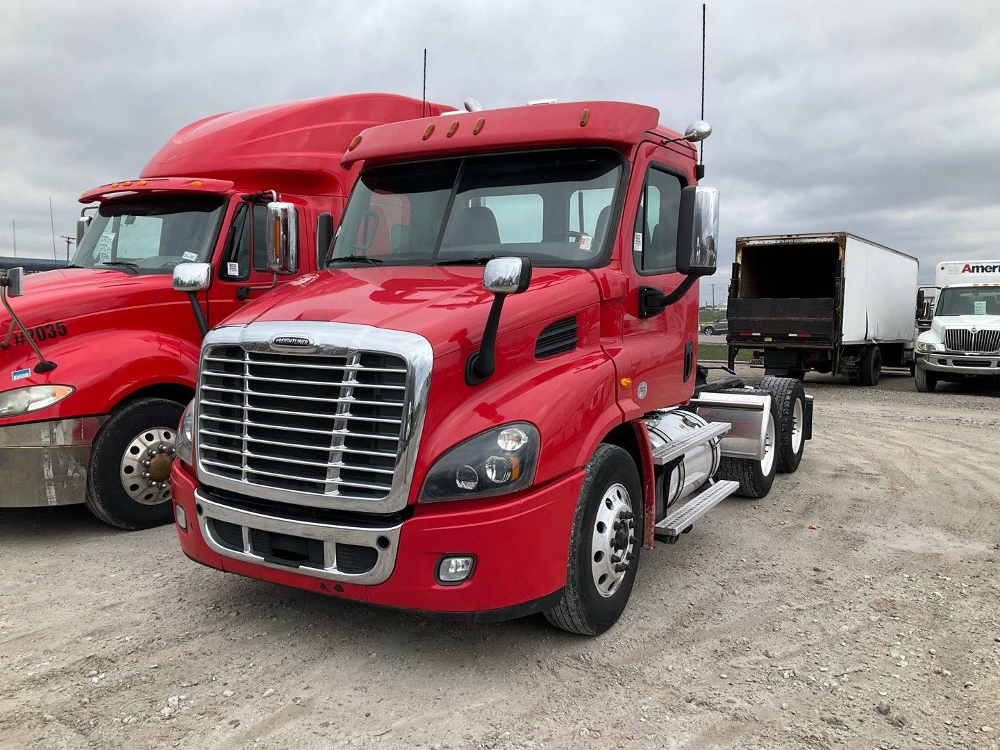 2019 FREIGHTLINER CASCADIA Serial Number: 3AKJGBDVXKDKE8739