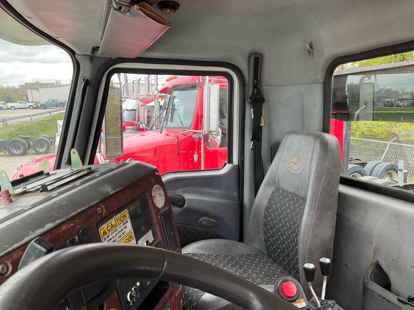 2007 MACK 713 Serial Number: 1M2AT04C97M002831