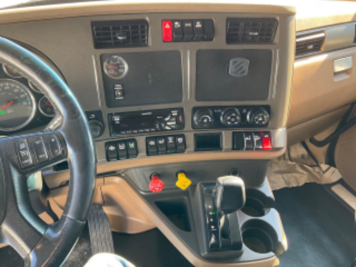 2018 KENWORTH T660 Serial Number: 1XKYD49X0JJ210581