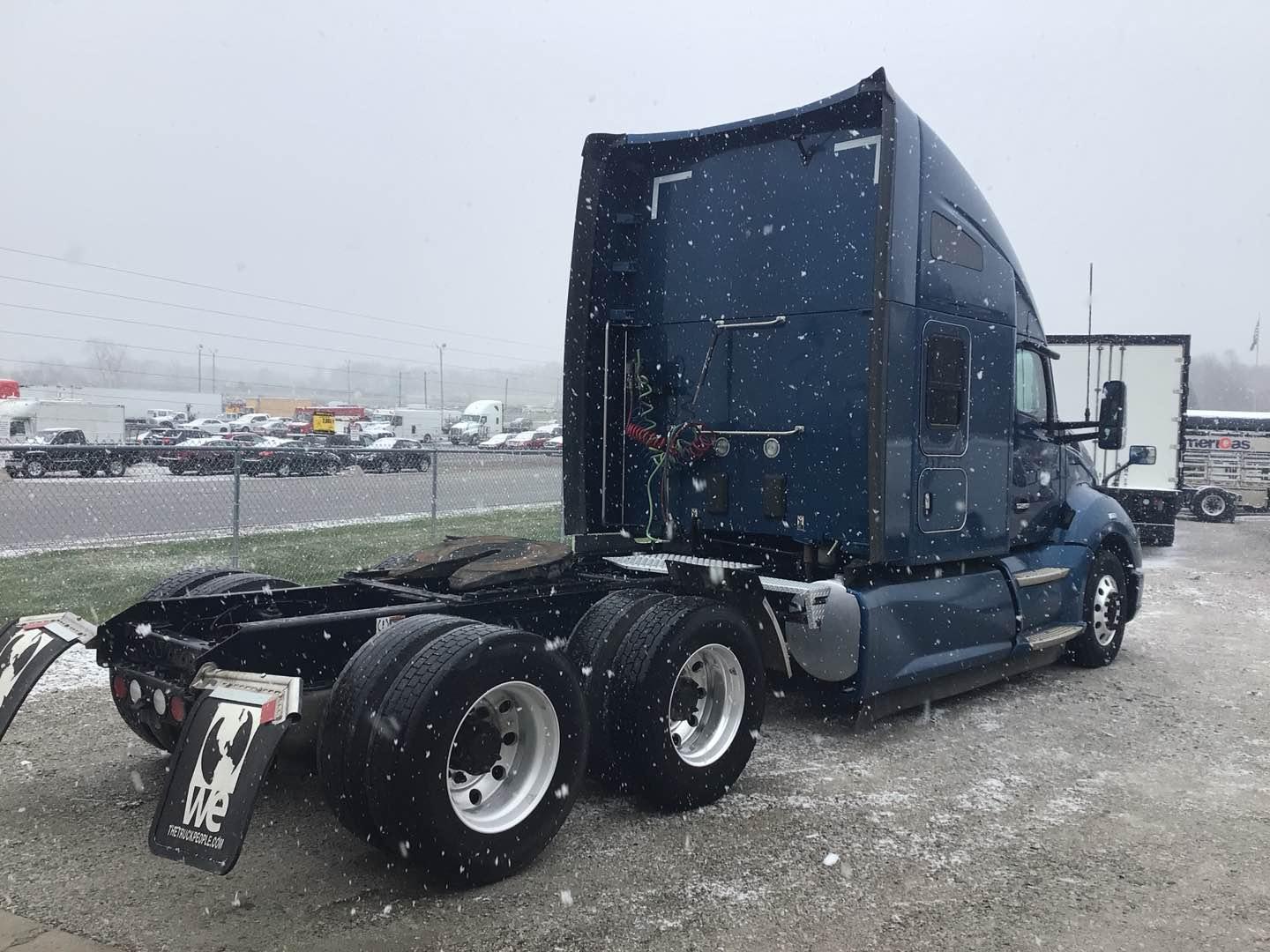 2020 KENWORTH T680 Serial Number: 1XKYD49X3LJ357805