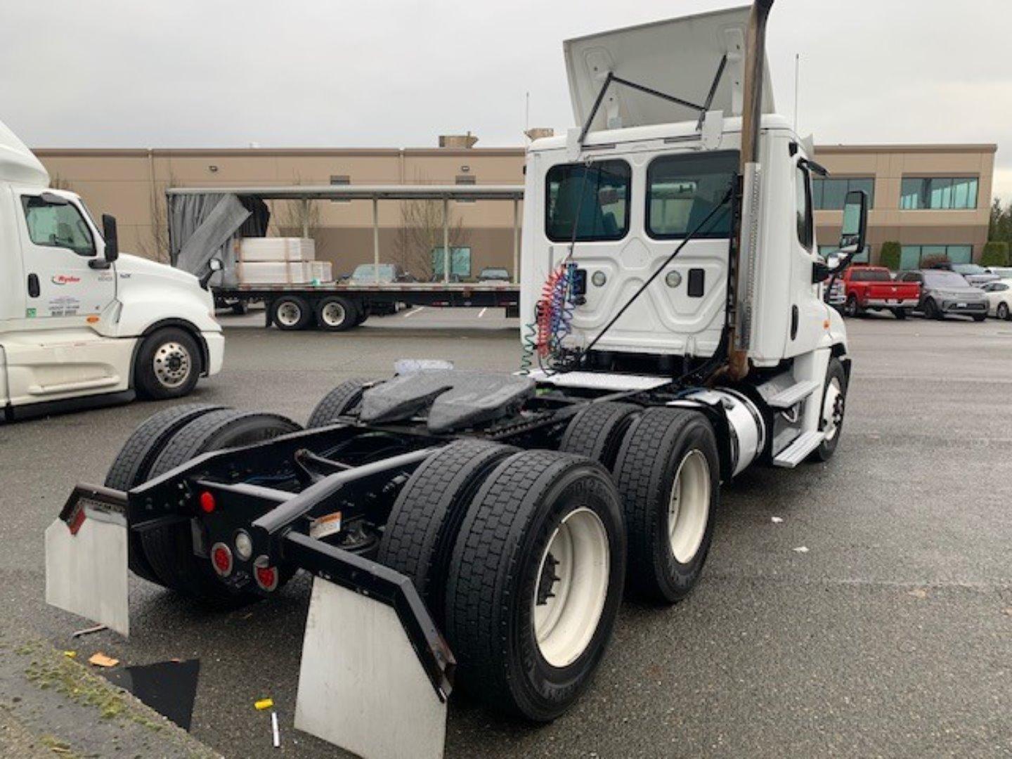 2017 FREIGHTLINER CASCADIA 125 Serial Number: 3AKJGEBG3HSHX2963