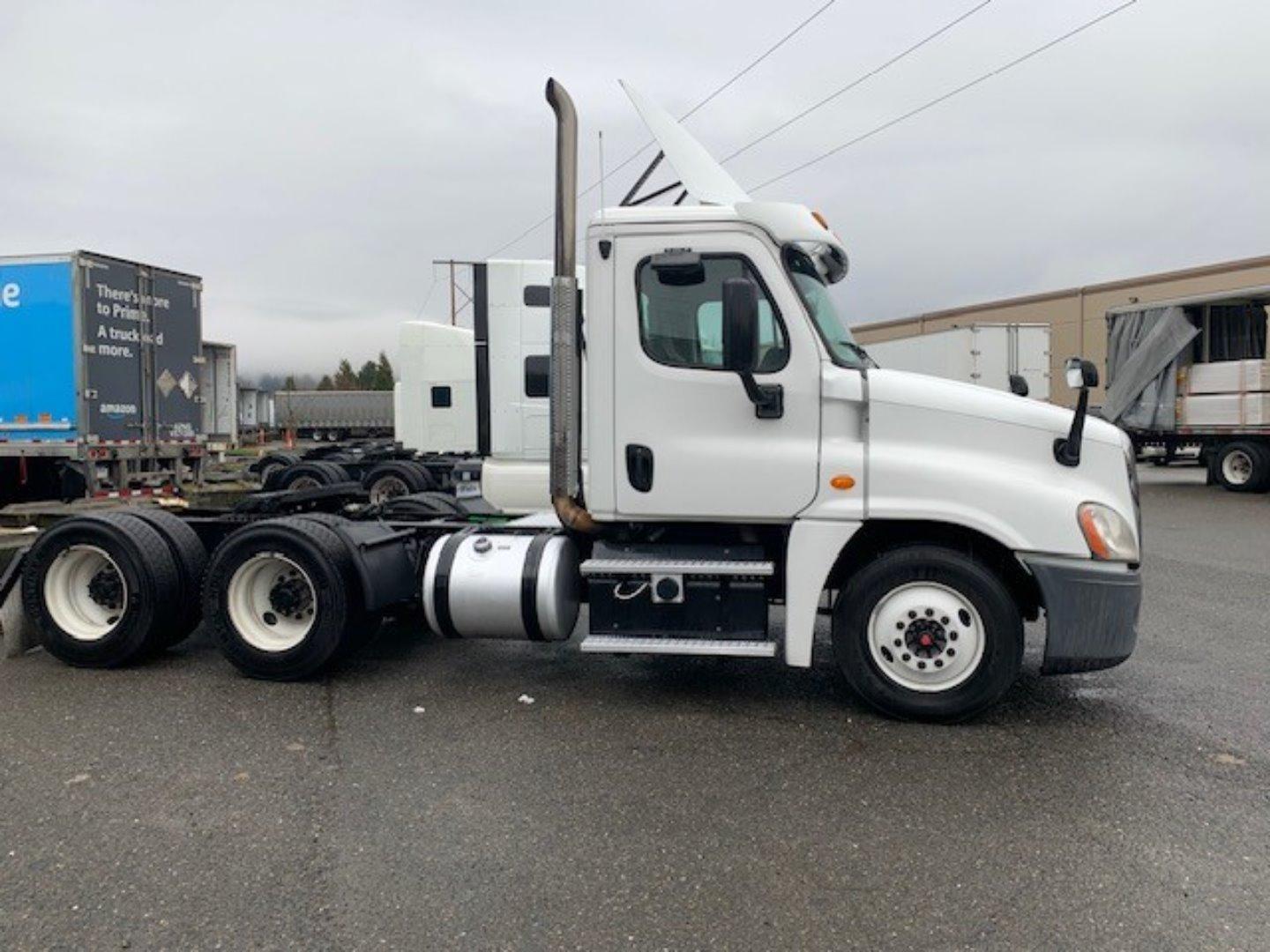 2017 FREIGHTLINER CASCADIA 125 Serial Number: 3AKJGEBG3HSHX2963