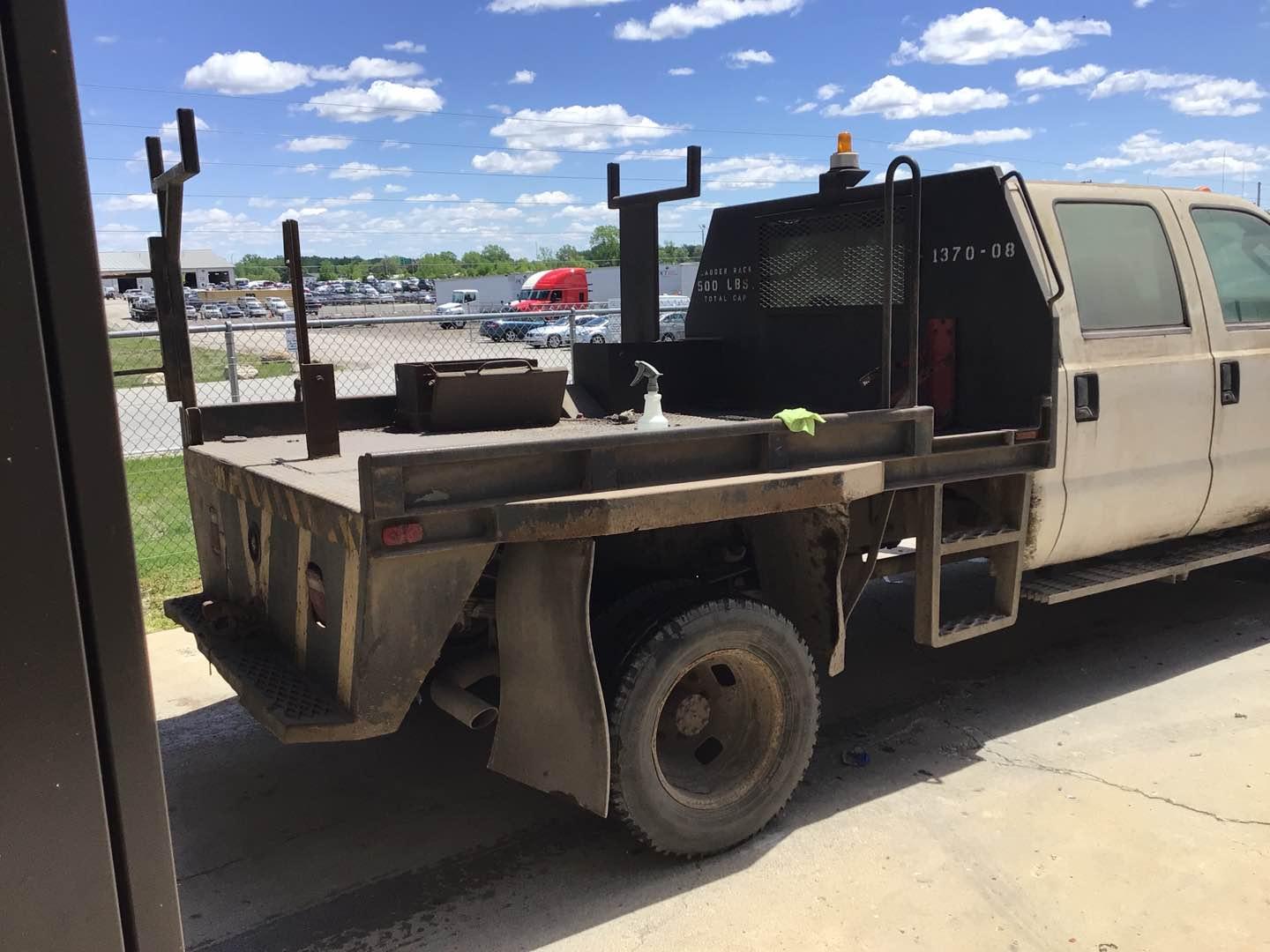 2008 FORD SUPER DUTY F-350 D Serial Number: 1FDWW36YX8EC21851