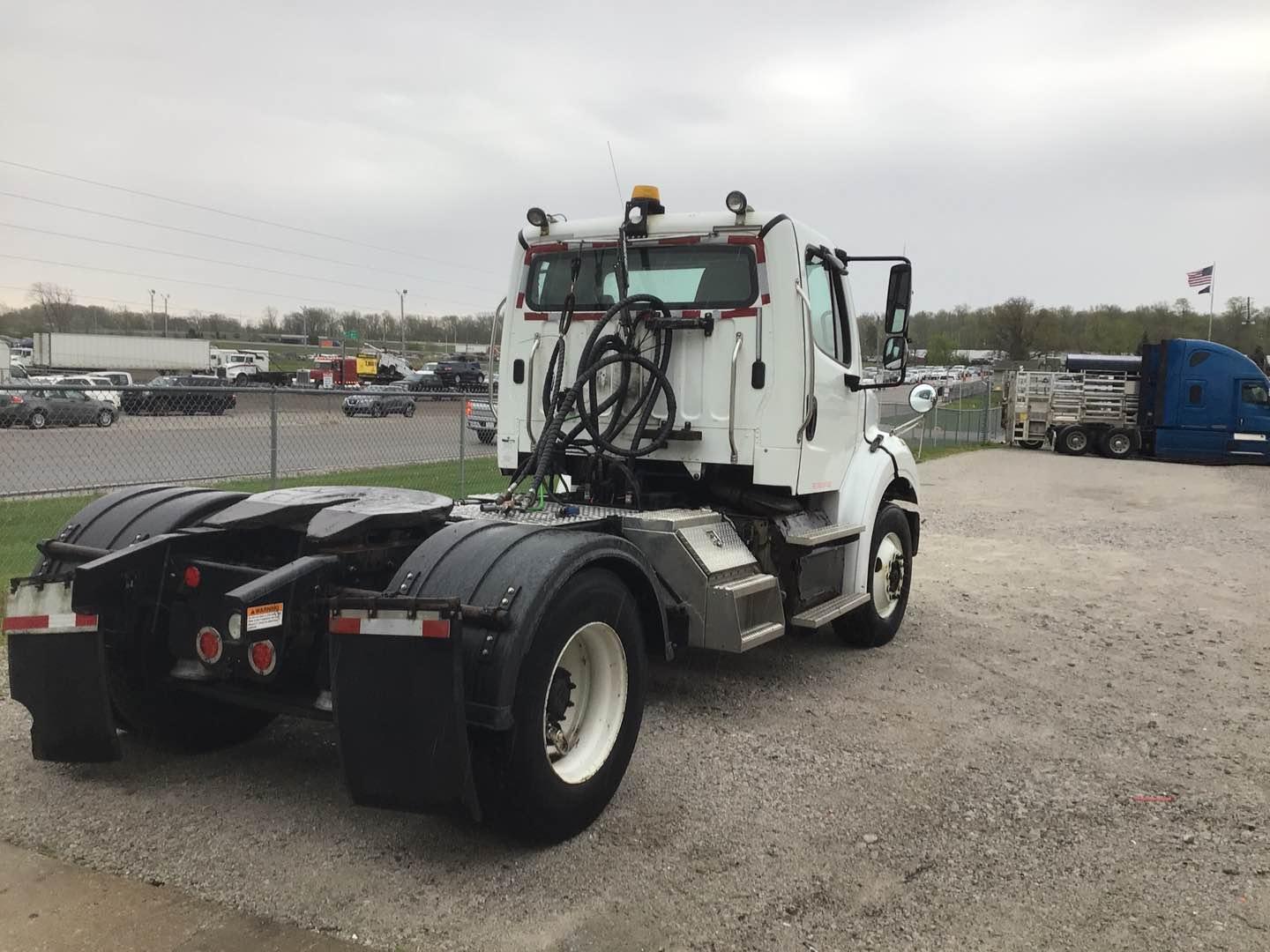 2015 FREIGHTLINER M2 Serial Number: 1FUBC5DV2FHGL2667