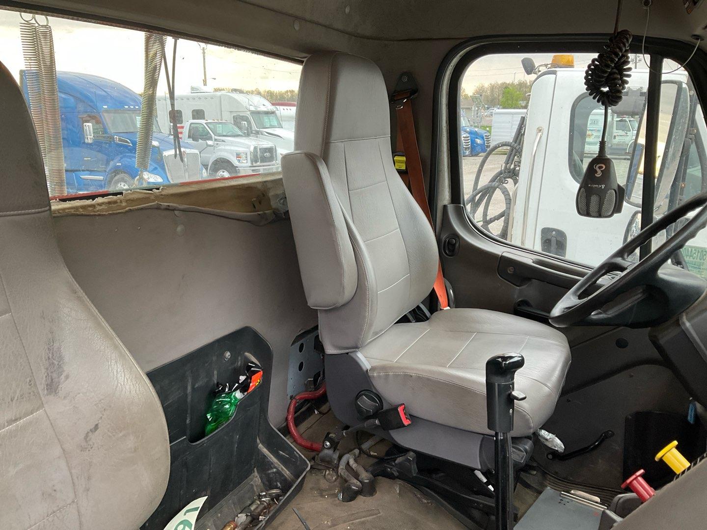 2016 FREIGHTLINER M2 Serial Number: 3AKBC5DV3GDHC8195