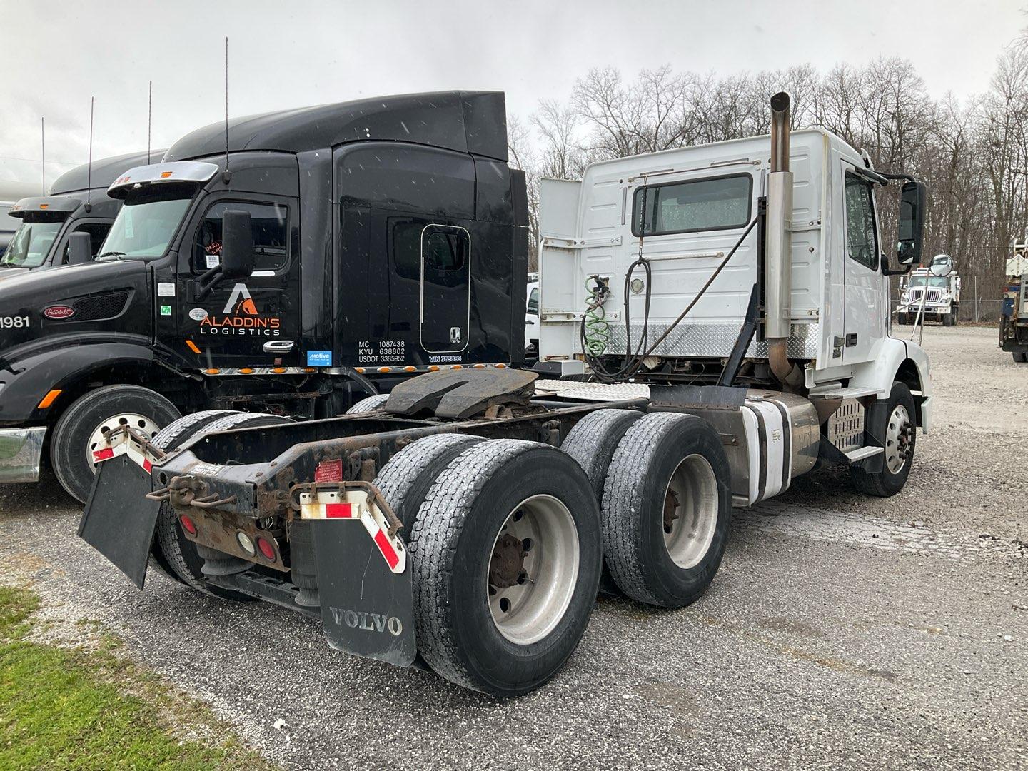 2013 VOLVO VNM64T200 Serial Number: 4V4MC9DG7DN144906