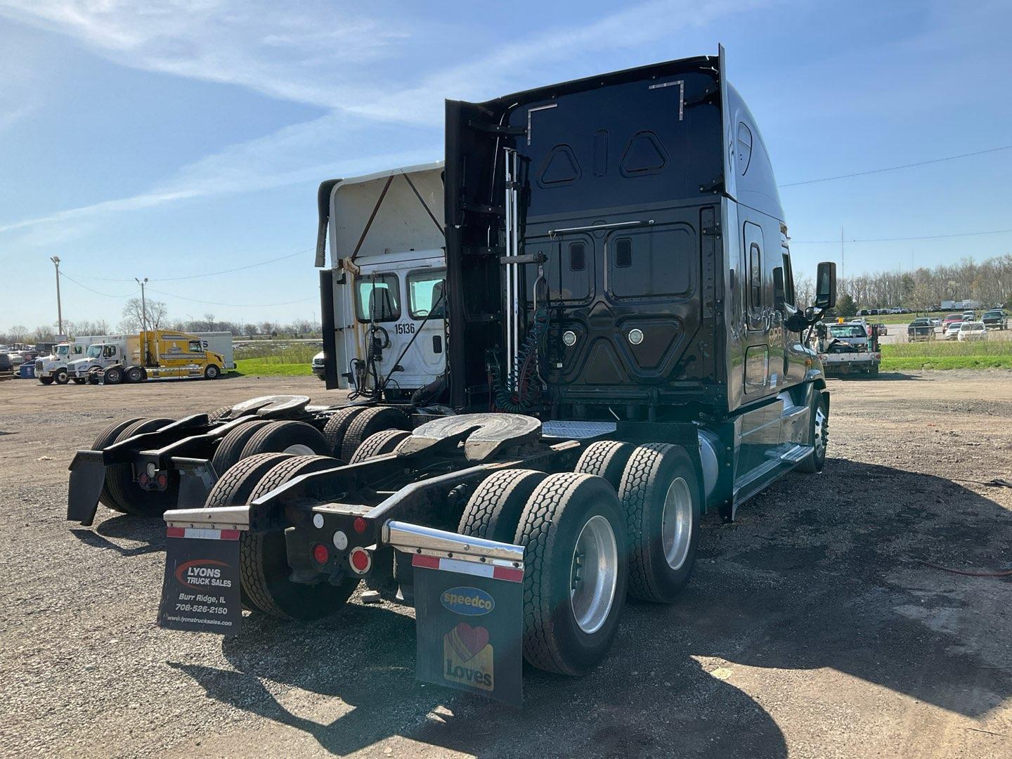 2016 FREIGHTLINER CASCADIA Serial Number: 1FUJGLD56GLGW0989