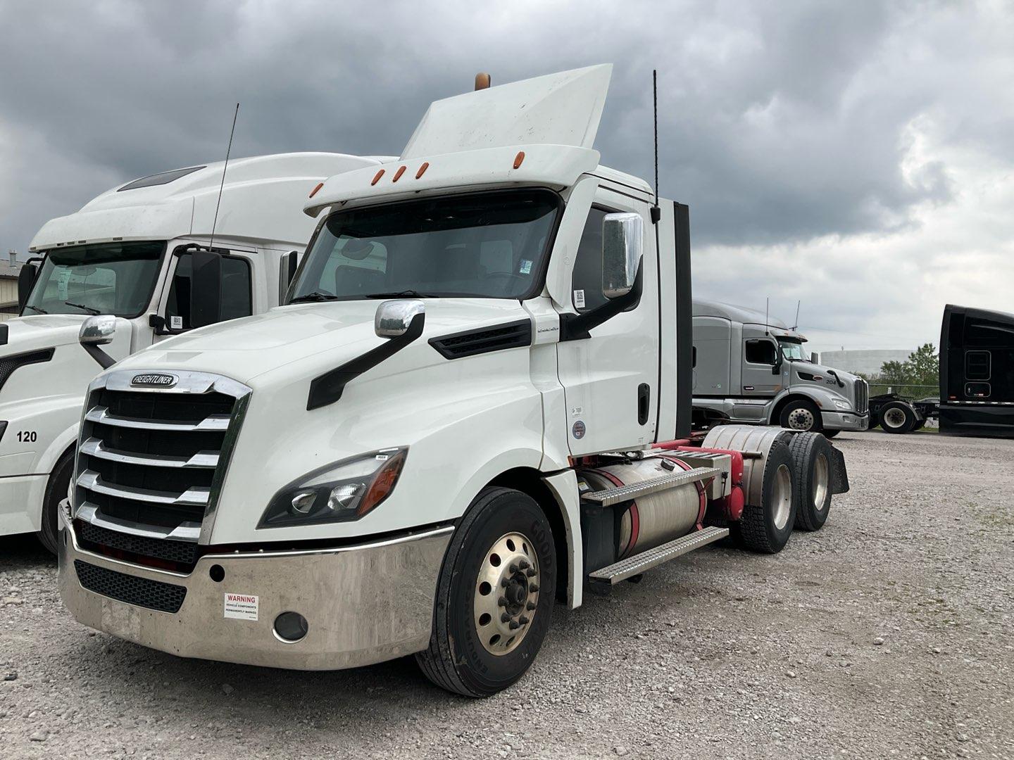 2020 FREIGHTLINER CASCADIA Serial Number: 3AKJHLD18LSMC6242