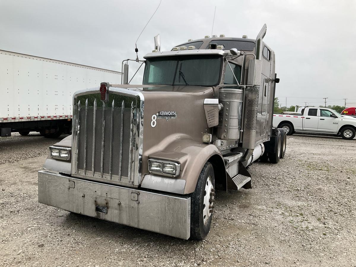 1999 KENWORTH W900 Serial Number: 1XKWDB9X5XR827075