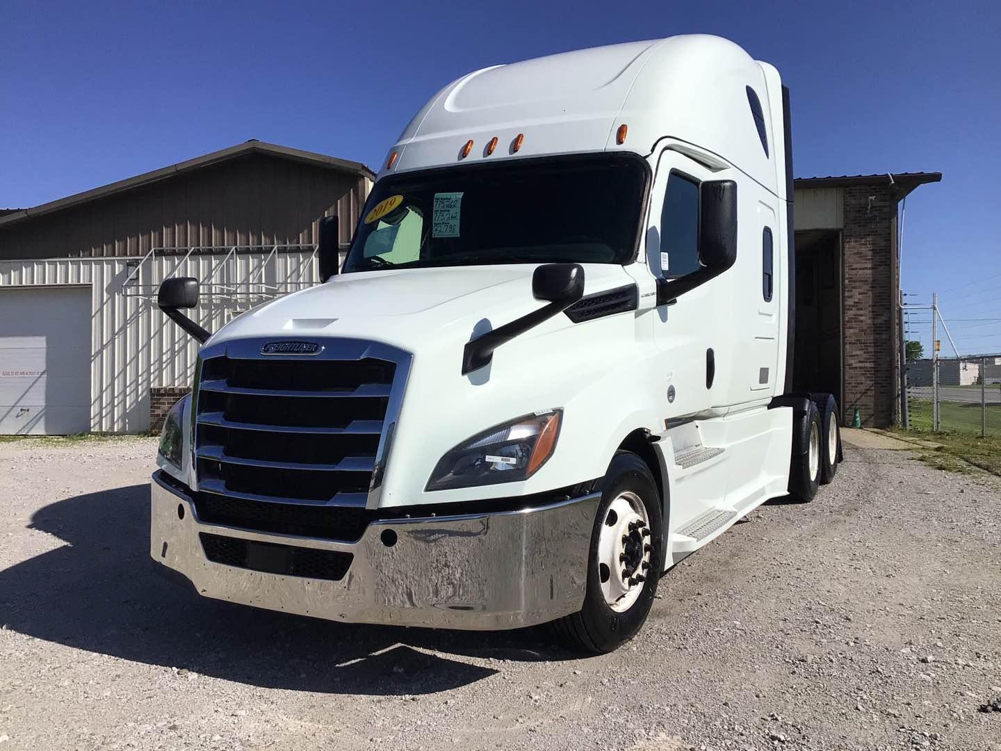 2019 FREIGHTLINER CASCADIA Serial Number: 1FUJHHDR7KLKK2422