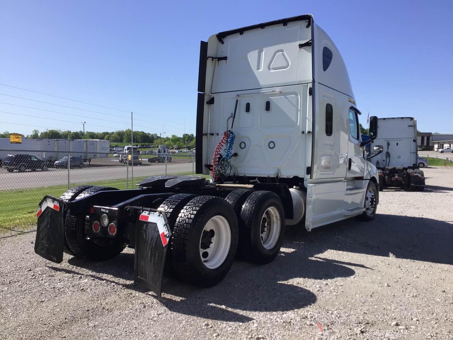 2019 FREIGHTLINER CASCADIA Serial Number: 1FUJHHDR7KLKK2422