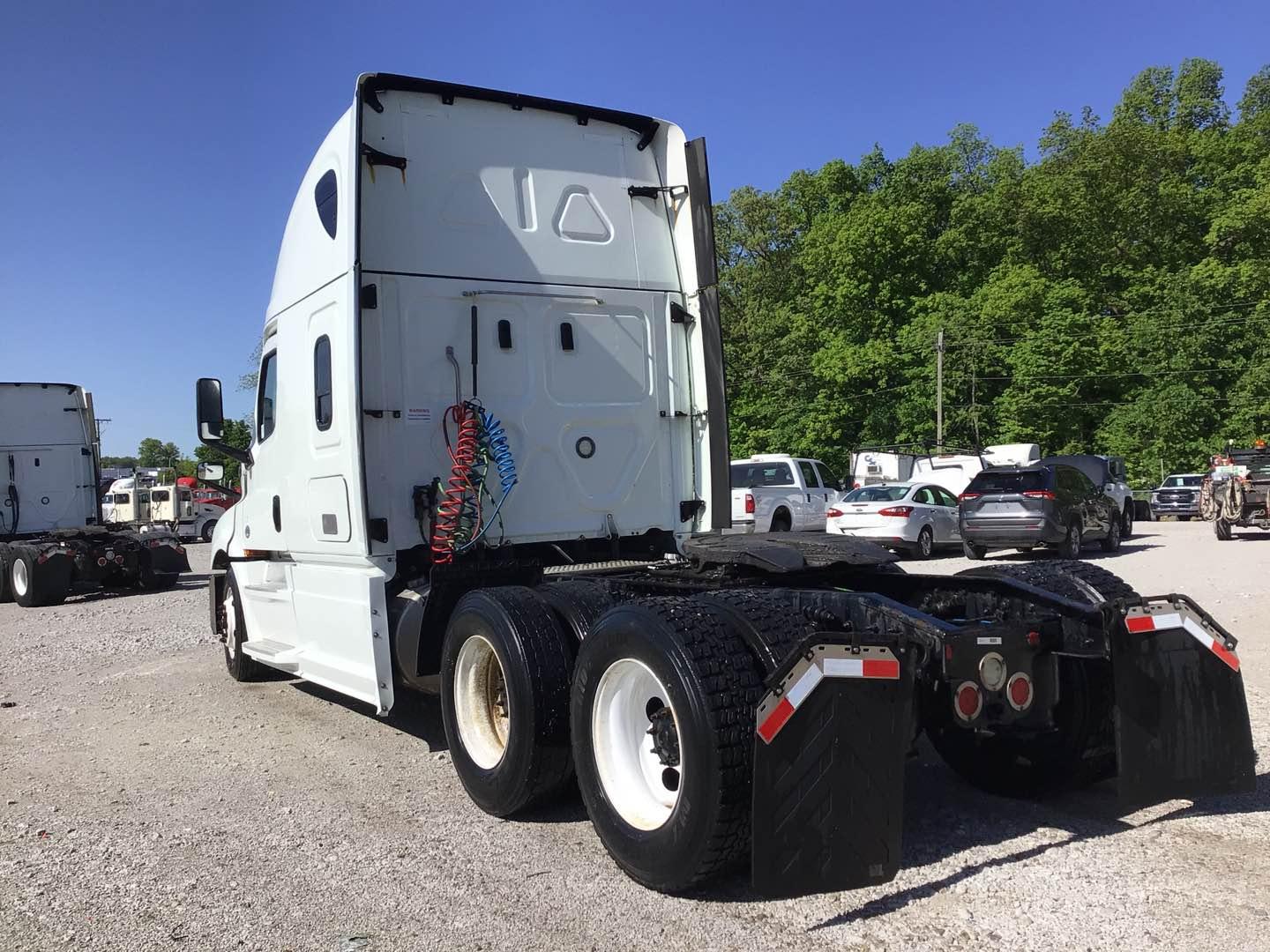 2019 FREIGHTLINER CASCADIA Serial Number: 1FUJHHDR7KLKK2422