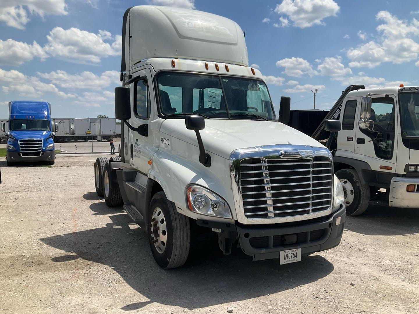 2016 FREIGHTLINER CASCADIA Serial Number: 1FUJGEDR1GLGV7092