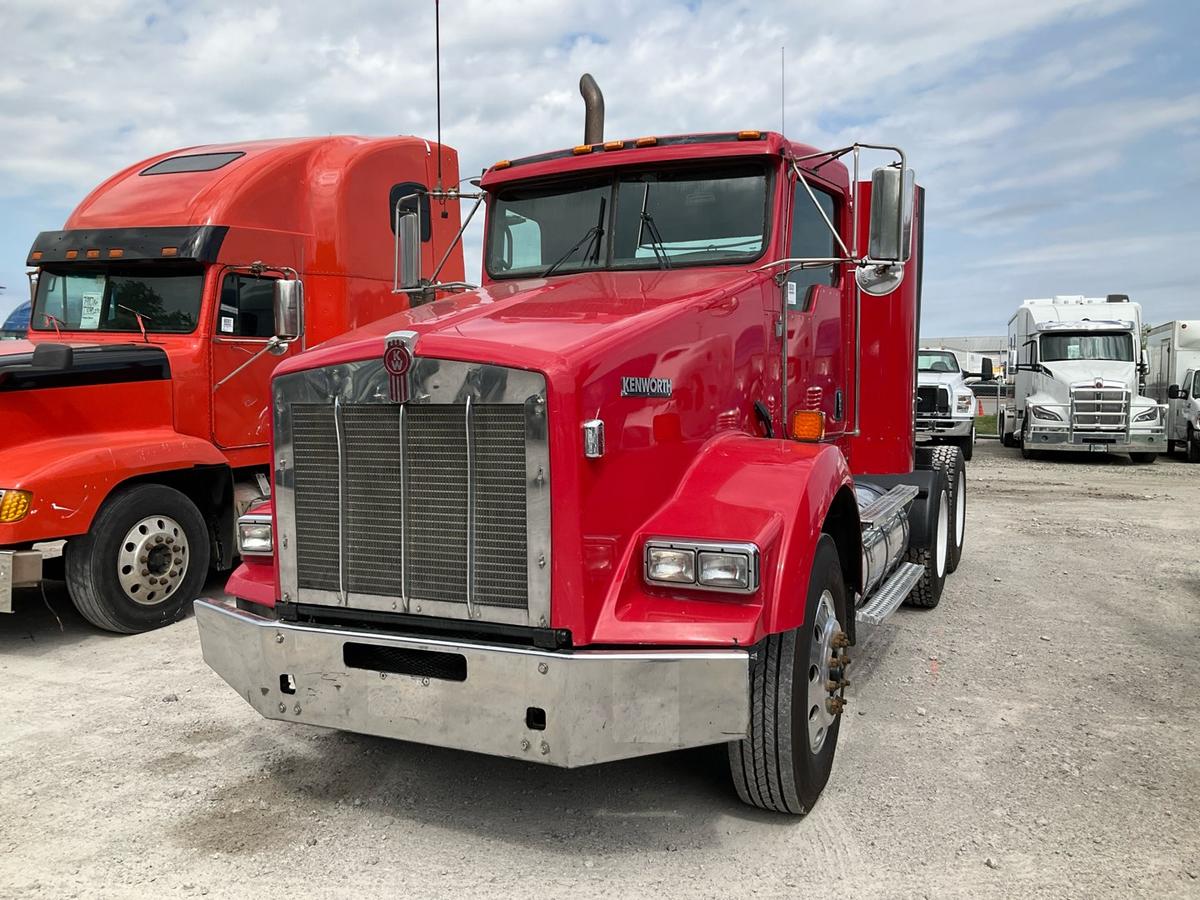 2009 KENWORTH T800 Serial Number: 1XKDDU9X19J242014