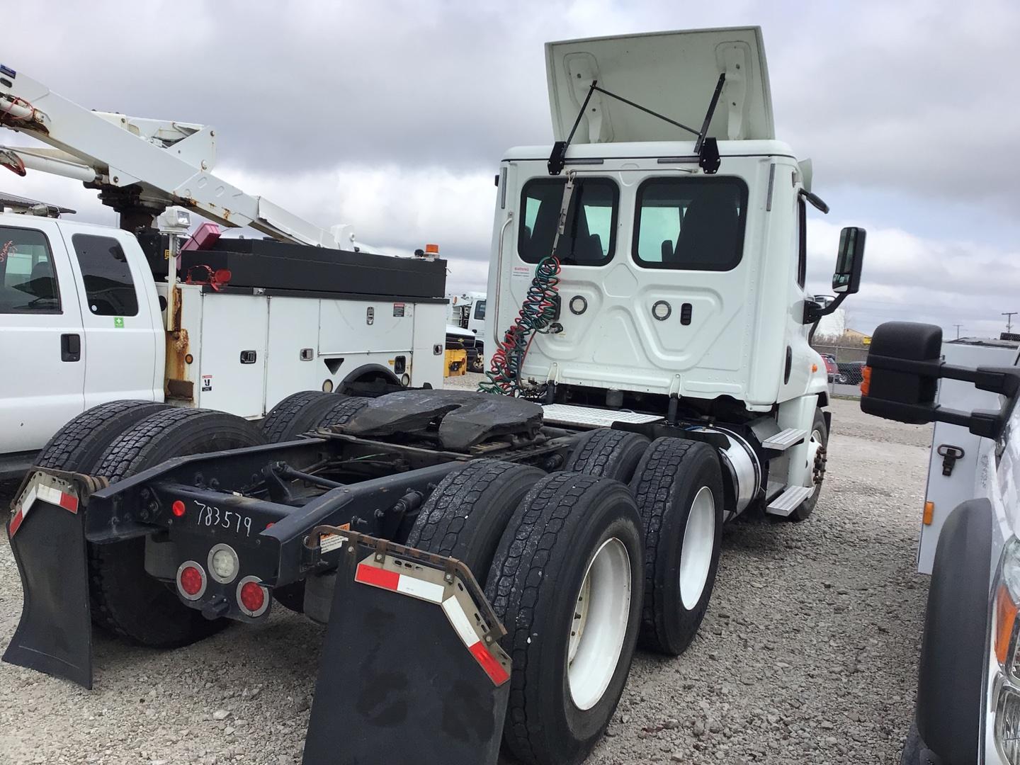 2019 FREIGHTLINER CASCADIA Serial Number: 1FUJGEDR8KLKB2222