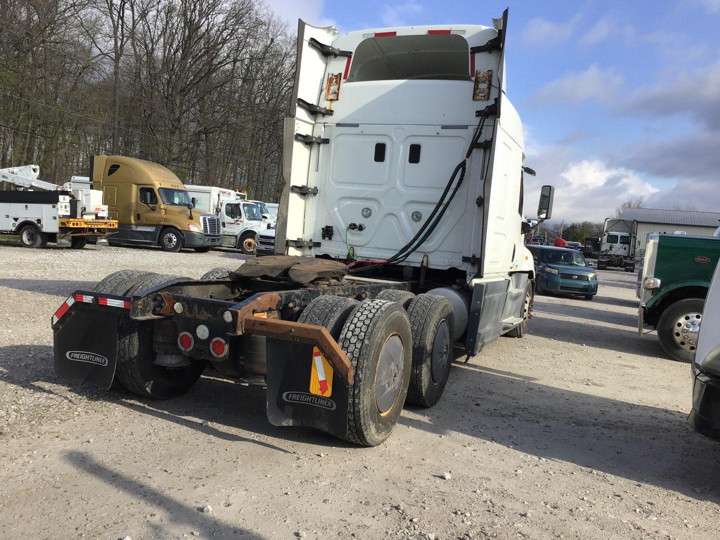 2014 FREIGHTLINER CASCADIA Serial Number: 1FUJGLD54ELFU0041