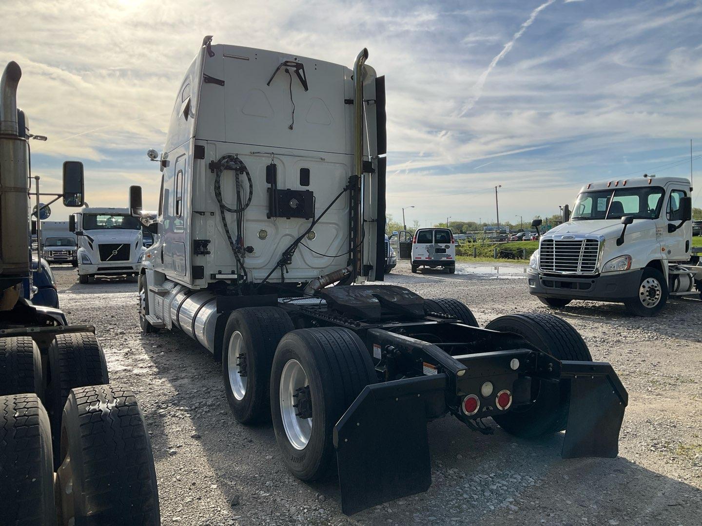 2012 FREIGHTLINER CASCADIA Serial Number: 1FUJGLDR1CLBK4528