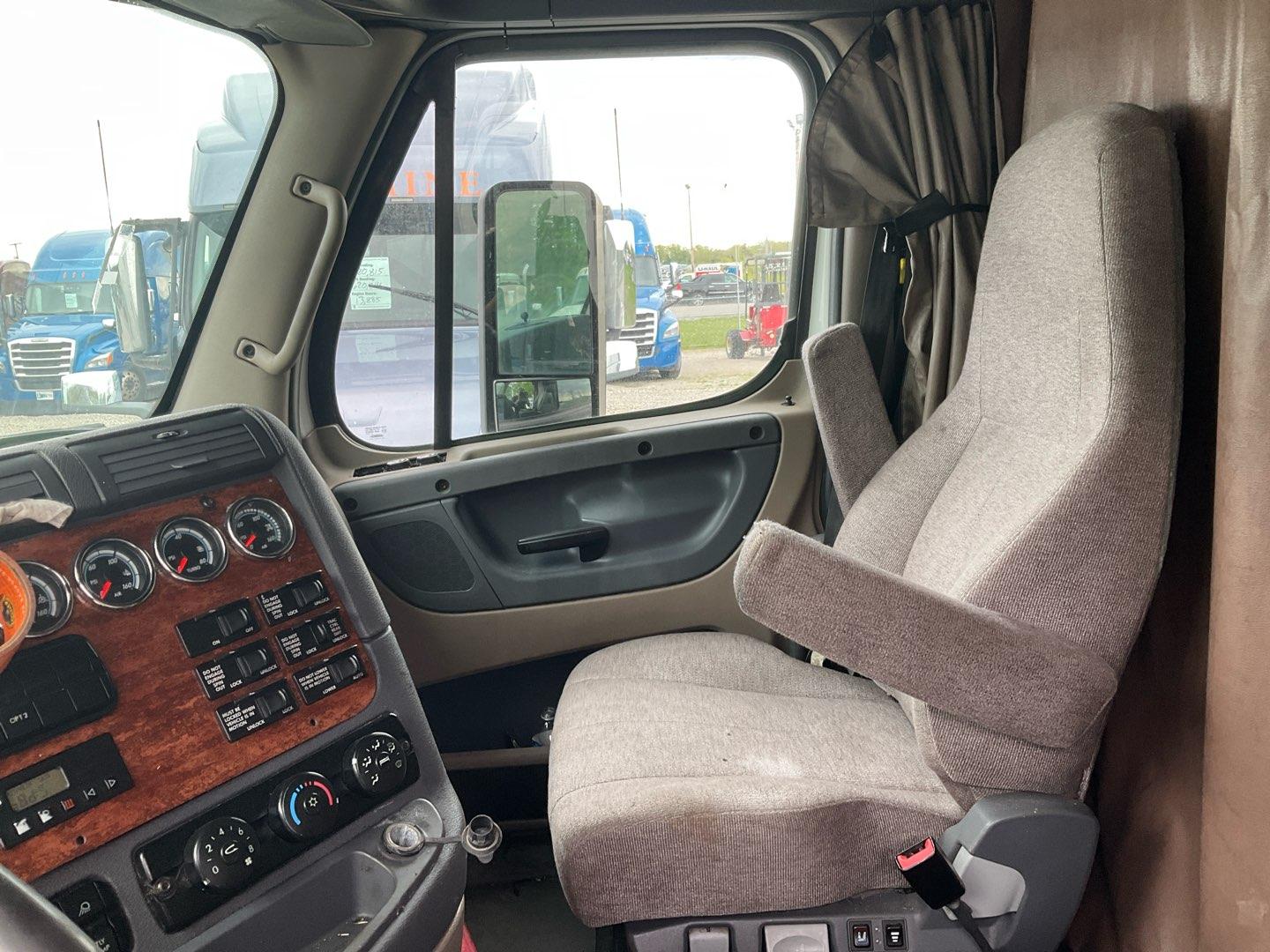 2016 FREIGHTLINER CASCADIA 125 Serial Number: 3AKJGLD58GSGZ6672