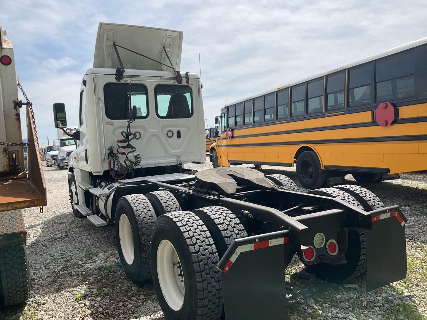 2018 FREIGHTLINER CASCADIA Serial Number: 1FUJGEDR9JLJY6720