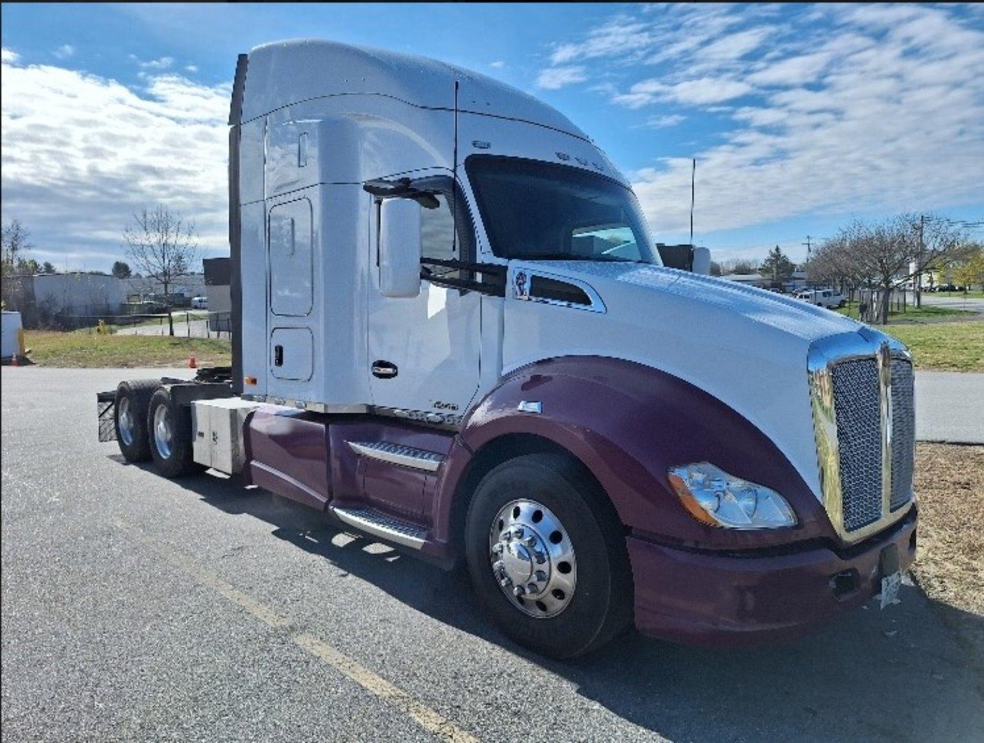 2017 KENWORTH T680 Serial Number: 1XKYD49X3HJ163203