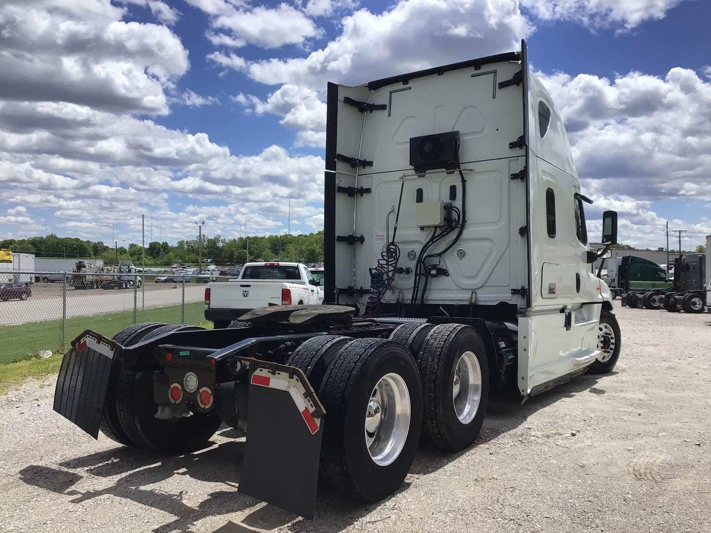 2018 FREIGHTLINER CASCADIA Serial Number: 3AKJGLDR6JSJK2031