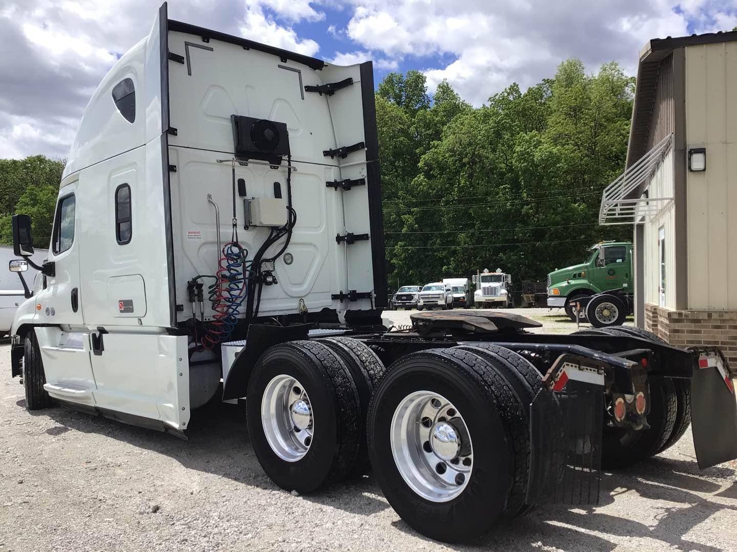 2018 FREIGHTLINER CASCADIA Serial Number: 3AKJGLDR6JSJK2031