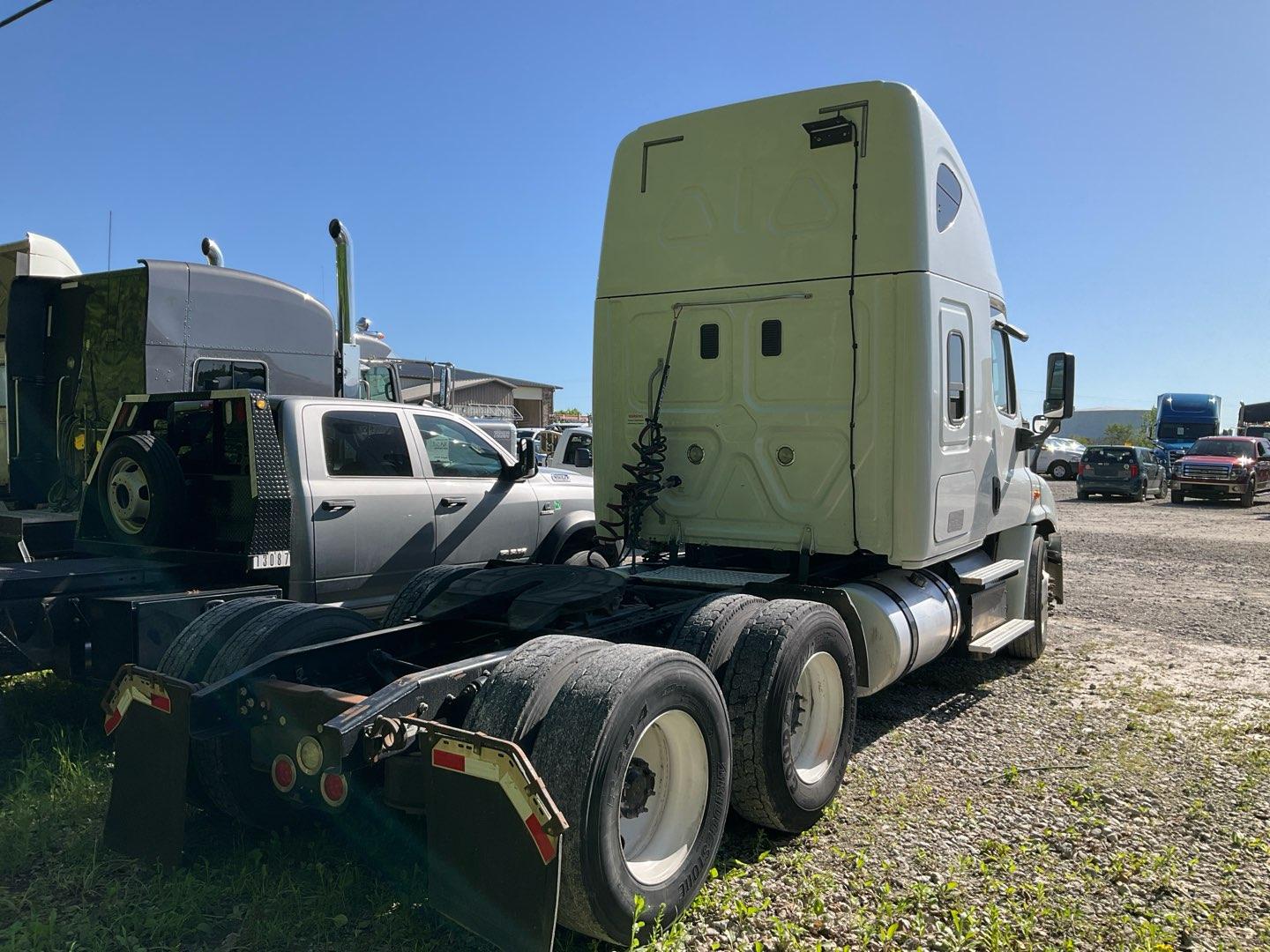 2016 FREIGHTLINER CASCADIA Serial Number: 3AKJGHDV0GSHV6019