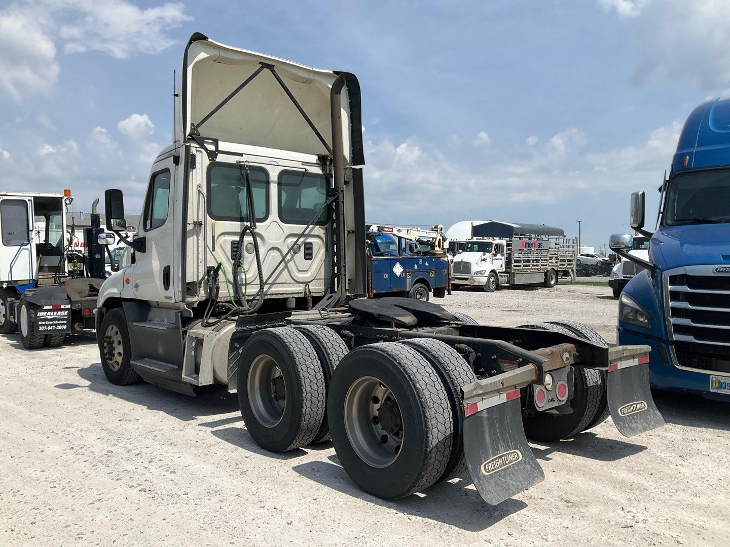 2016 FREIGHTLINER CASCADIA-SERIES Serial Number: 3AKJGEDV1GSHV2379