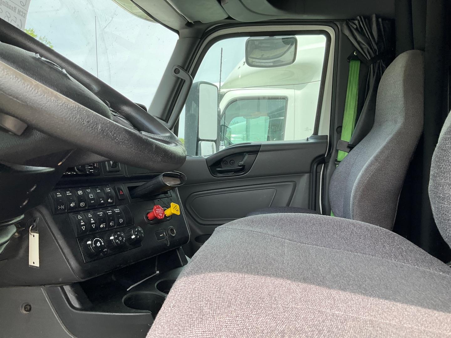 2020 INTERNATIONAL LT Serial Number: 3HSDZAPR8LN860295