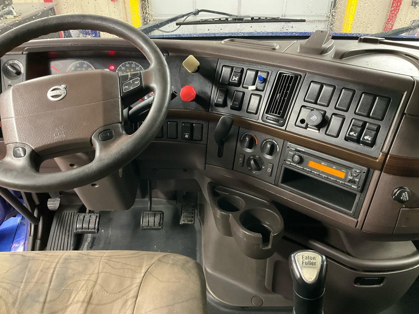 2014 VOLVO VNL64T780 Serial Number: 4V4NC9EH3EN153891