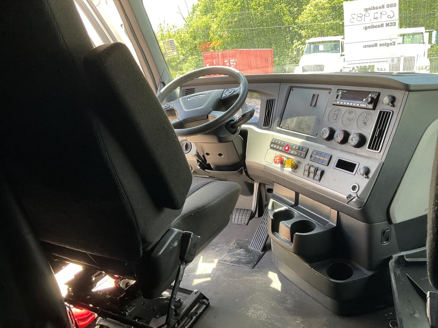 2022 FREIGHTLINER CASCADIA Serial Number: 3AKJHHDR3NSNU3222