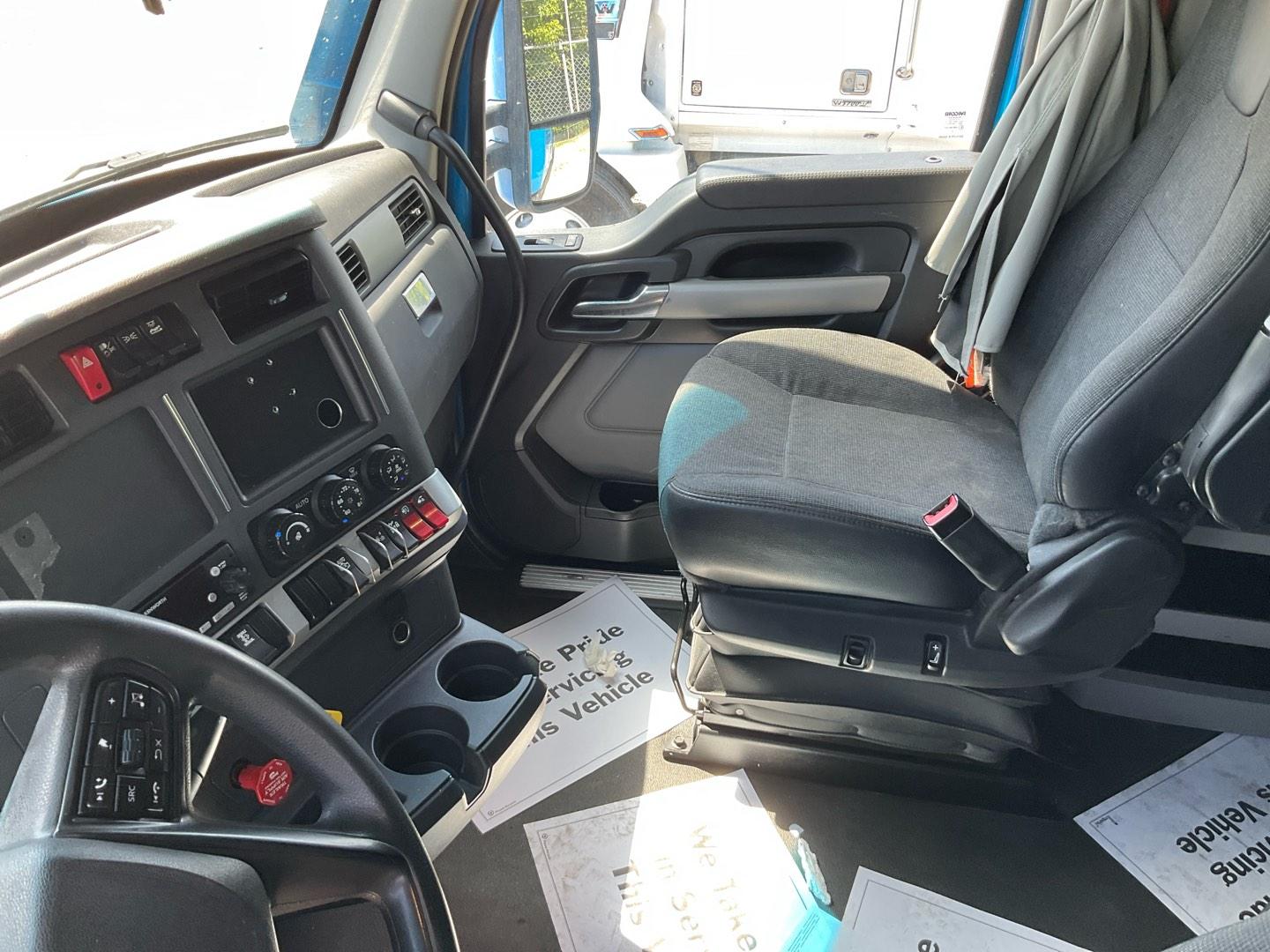 2022 KENWORTH T680 Serial Number: 1XKYD49X8NJ486433