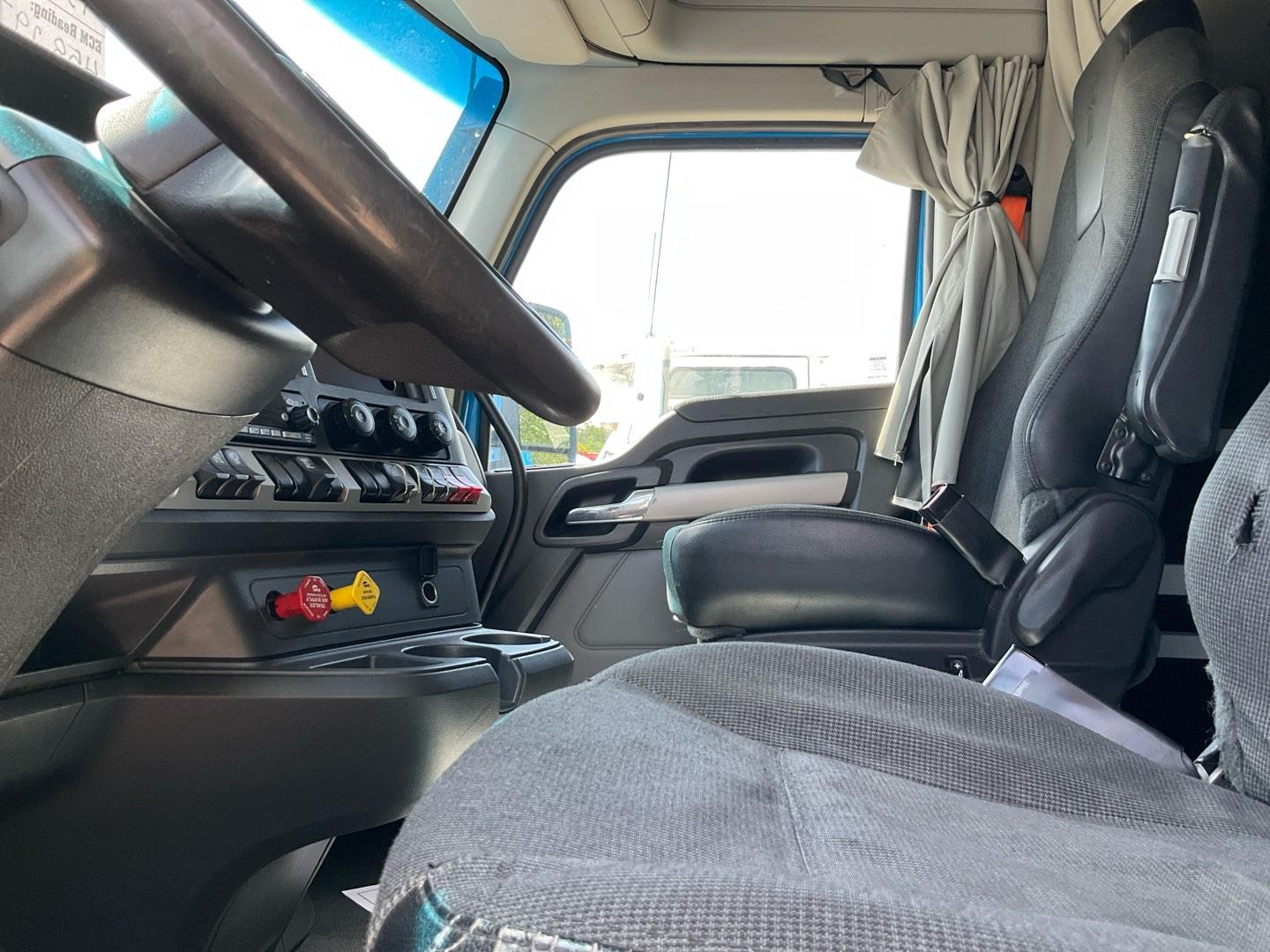 2022 KENWORTH T680 Serial Number: 1XKYD49X8NJ486433