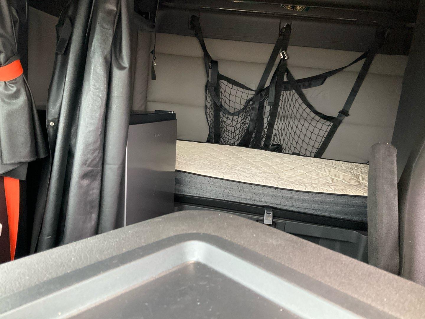 2019 FREIGHTLINER CASCADIA Serial Number: 3AKJHHDR5KSKW2048