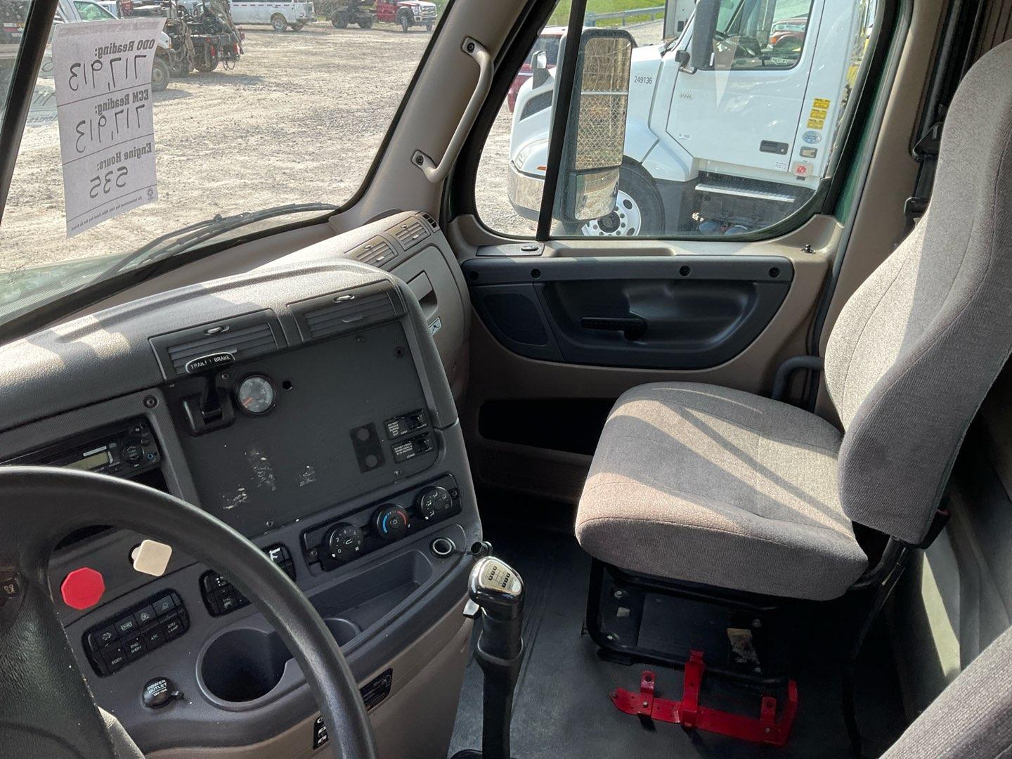 2013 FREIGHTLINER CASCADIA Serial Number: 1FUJGEDR0DLBZ5765
