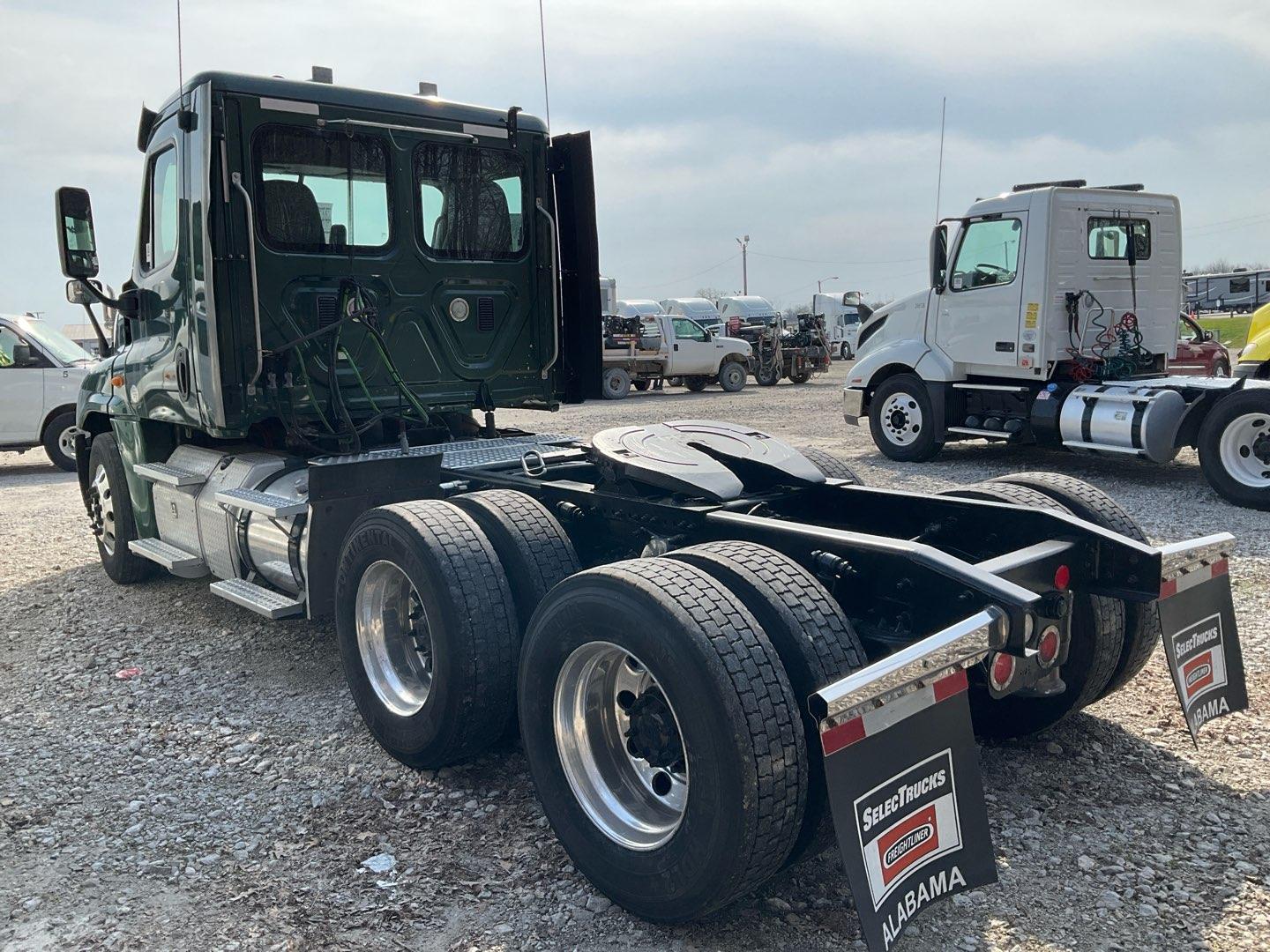 2013 FREIGHTLINER CASCADIA Serial Number: 1FUJGEDR0DLBZ5765
