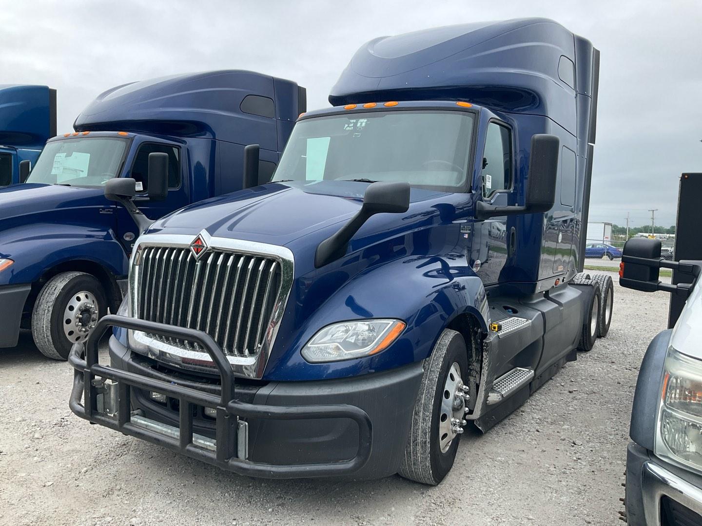 2022 INTERNATIONAL LT Serial Number: 3HSDZAPR3NN243955