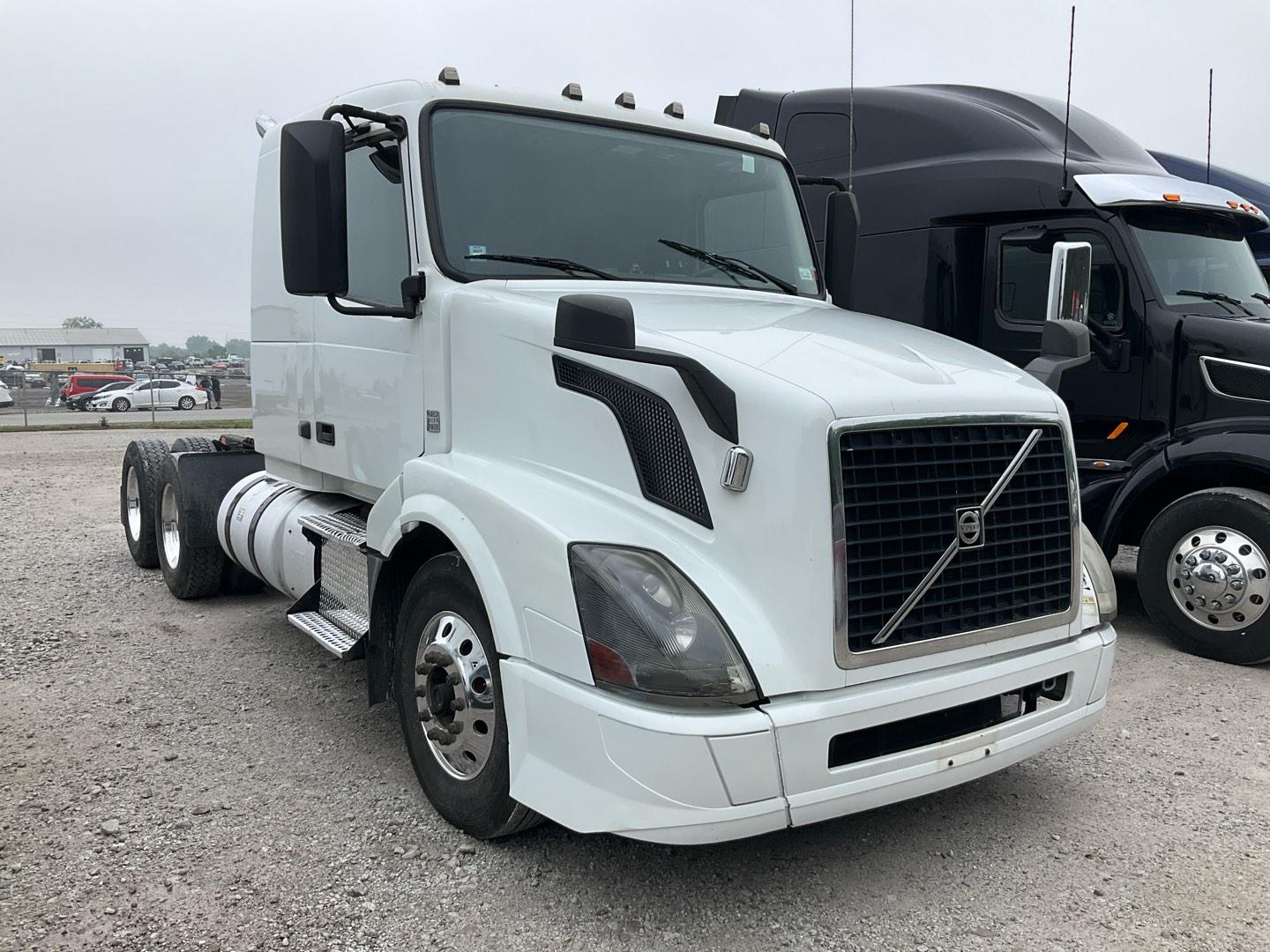 2016 VOLVO VNL64T430 Serial Number: 4V4NC9EH8GN958076