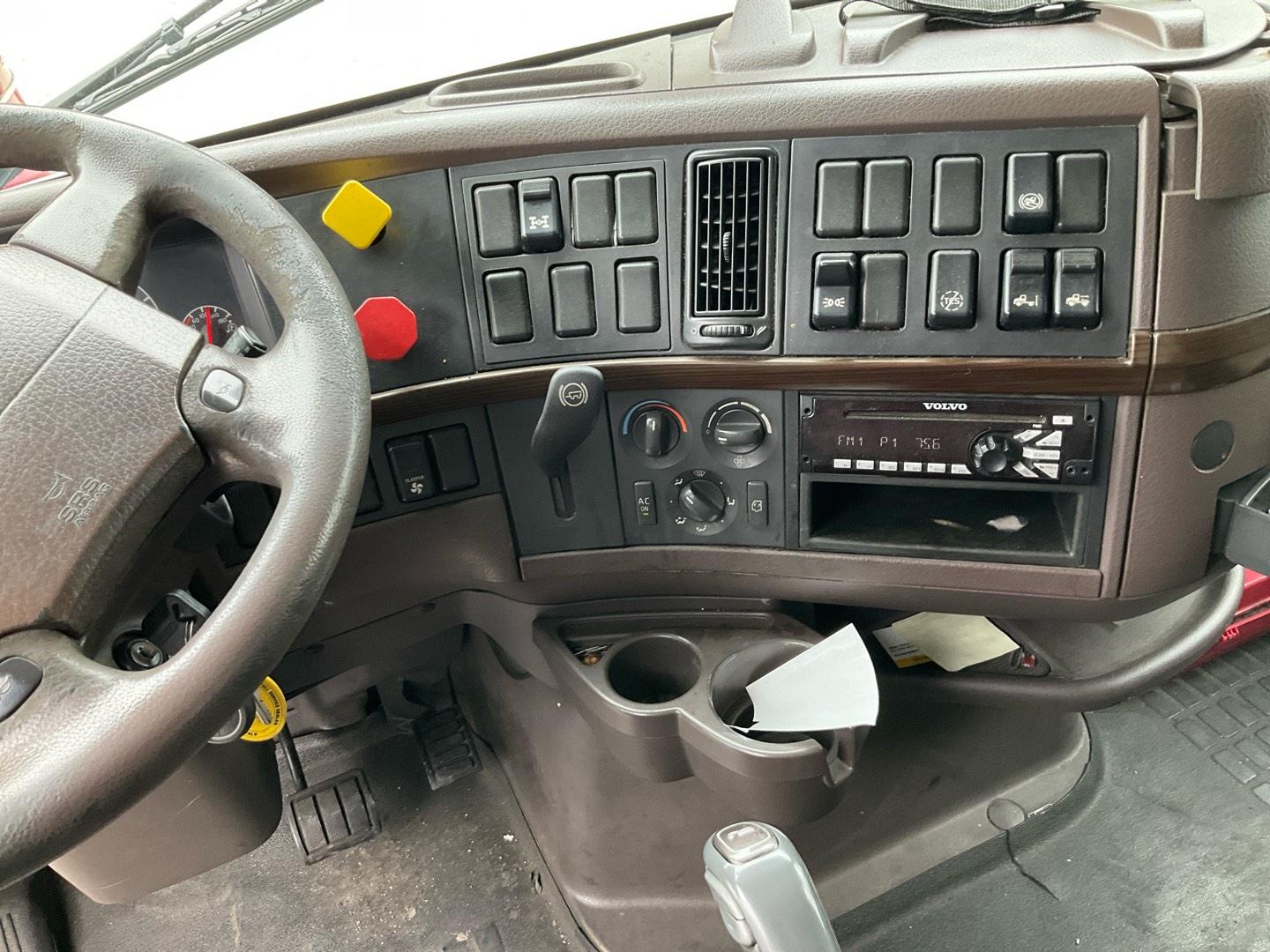 2016 VOLVO VNL64T430 Serial Number: 4V4NC9EH8GN958076