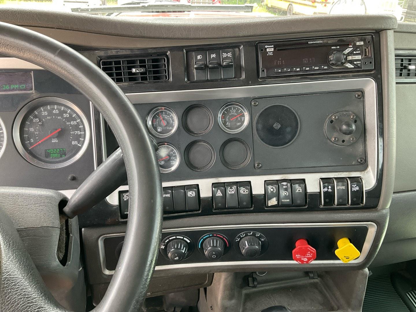 2018 KENWORTH CONSTRUCTION Serial Number: 1XKBDJ9X2JJ181332
