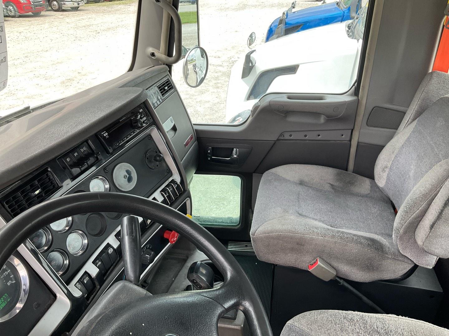 2018 KENWORTH CONSTRUCTION Serial Number: 1XKBDJ9X2JJ181332