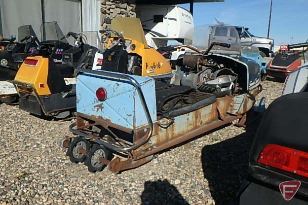 1960s Sno Cruiser 207E snowmobile, OMC gas engine, missing flywheel; parts sled, does not run