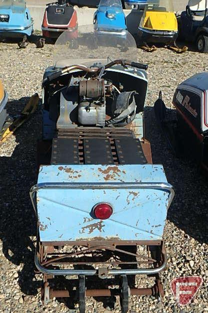 1960s Sno Cruiser 207E snowmobile, OMC gas engine, missing flywheel; parts sled, does not run
