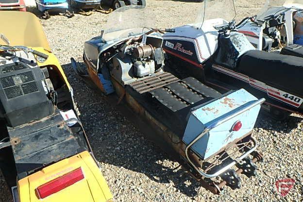 1960s Sno Cruiser 207E snowmobile, OMC gas engine, missing flywheel; parts sled, does not run