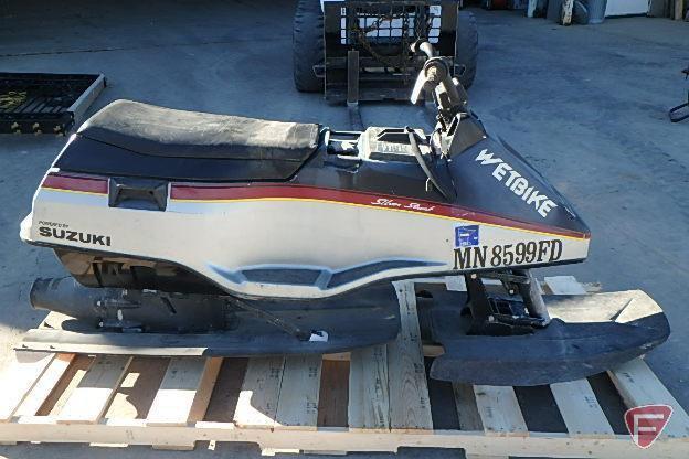Suzuki Silver Streak Wet Bike jet ski, SN: WJW 15949E787